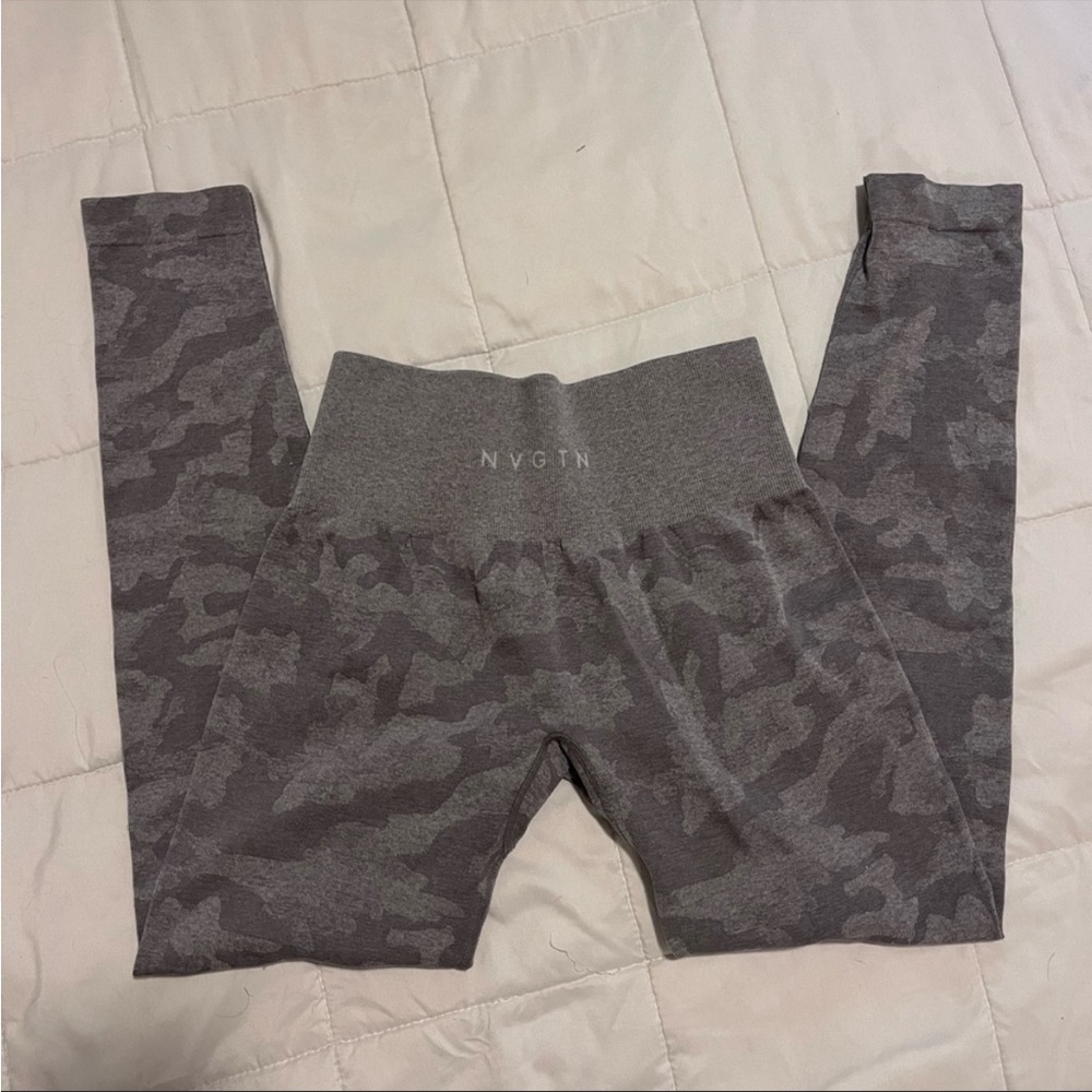NVGTN camo leggings